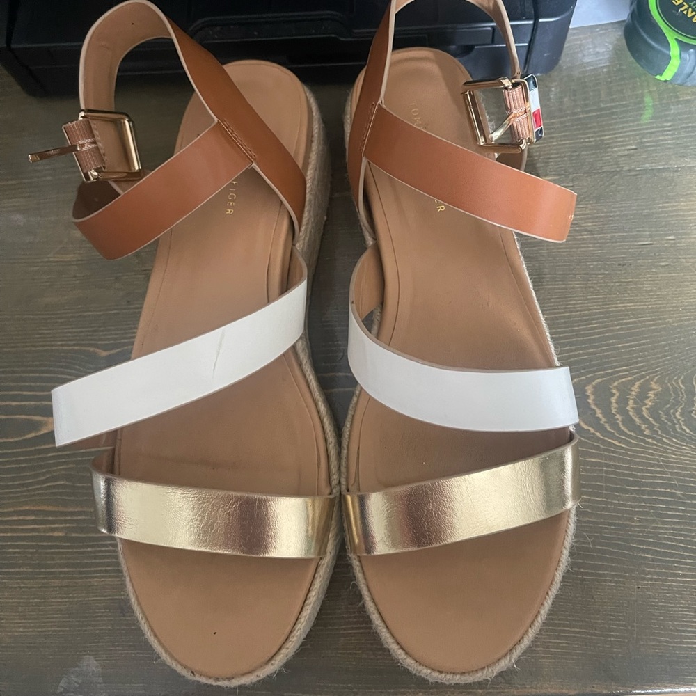 Tommy Hilfiger sandals size 7.5